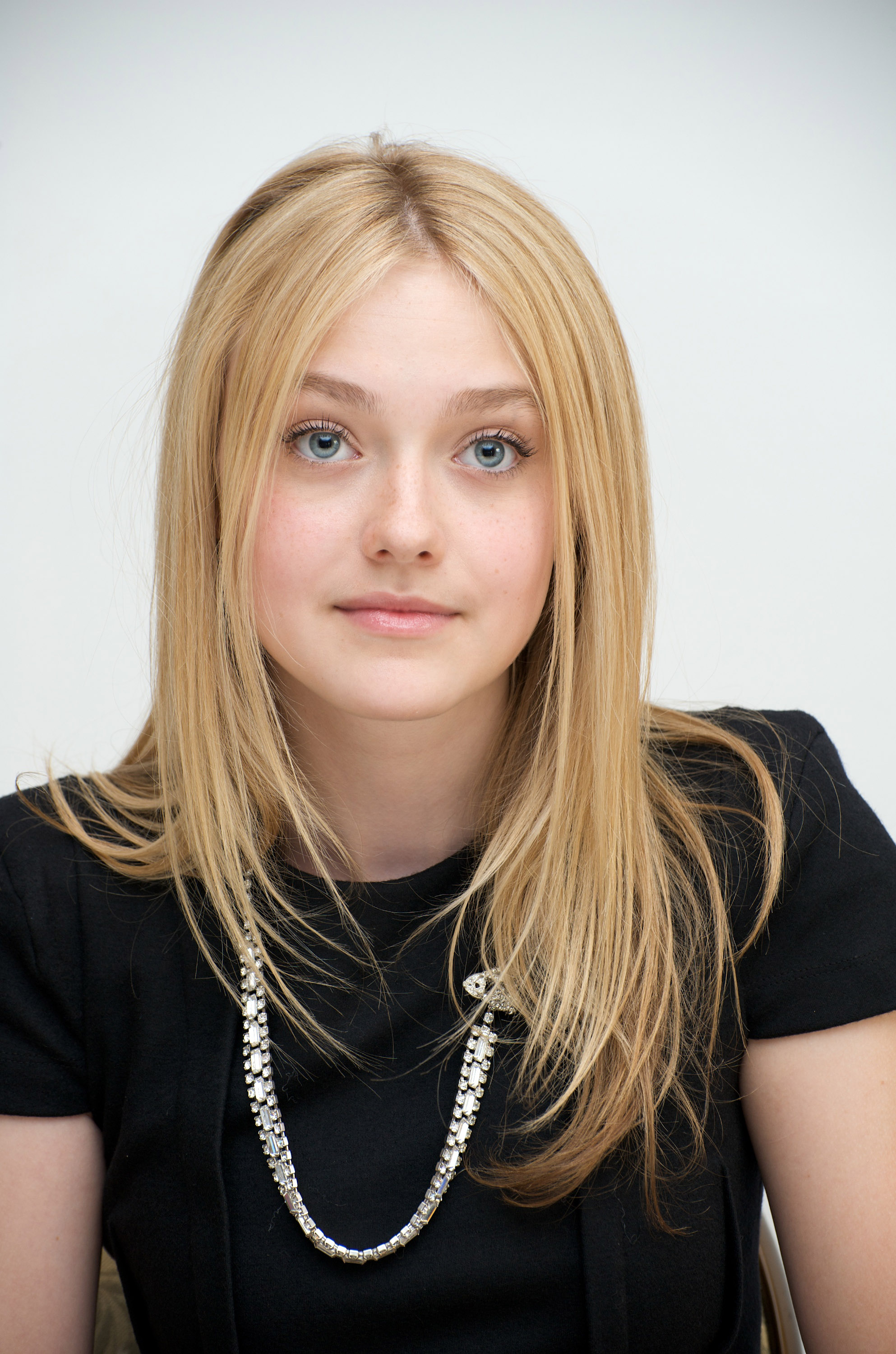 HQ
