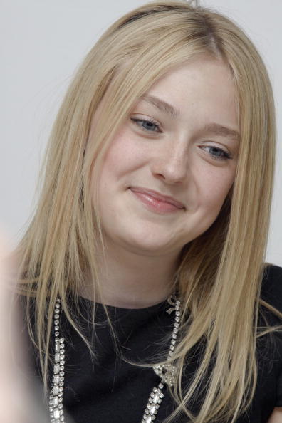 lovely-dakota-portrait-2009-11-06-mq-051.jpg