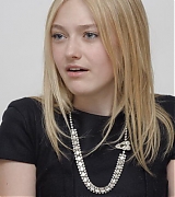 lovely-dakota-portrait-2009-11-06-mq-031.jpg