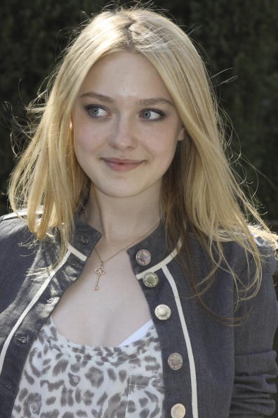 lovely-dakota-portrait-2010-03-11-mq-024.jpg