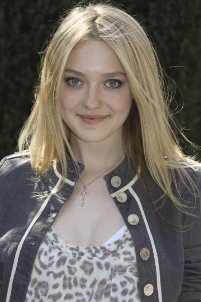 lovely-dakota-portrait-2010-03-11-mq-025.jpg