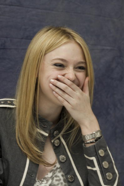 lovely-dakota-portrait-2010-03-11-mq-027.jpg