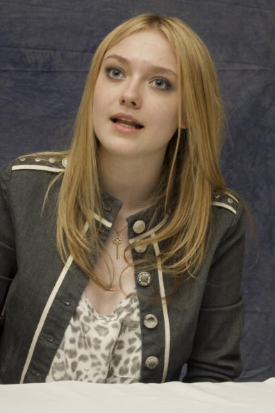 lovely-dakota-portrait-2010-03-11-mq-032.jpg