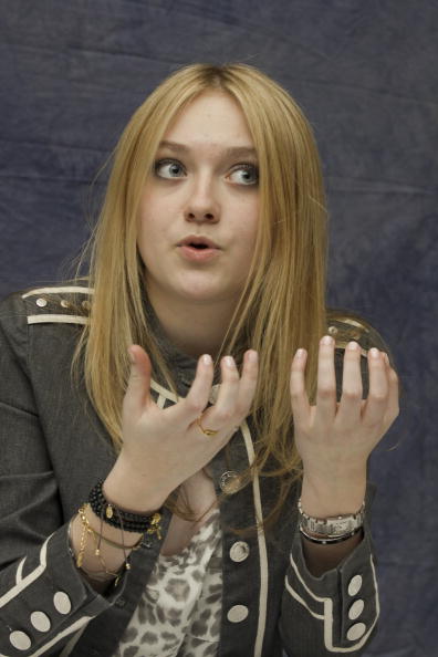 lovely-dakota-portrait-2010-03-11-mq-034.jpg