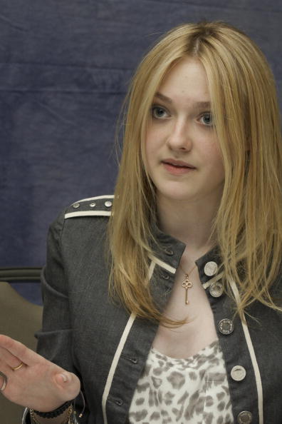 lovely-dakota-portrait-2010-03-11-mq-041.jpg