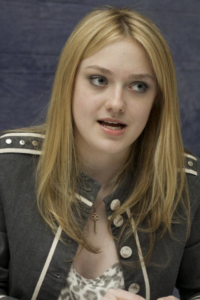 lovely-dakota-portrait-2010-03-11-mq-055.jpg