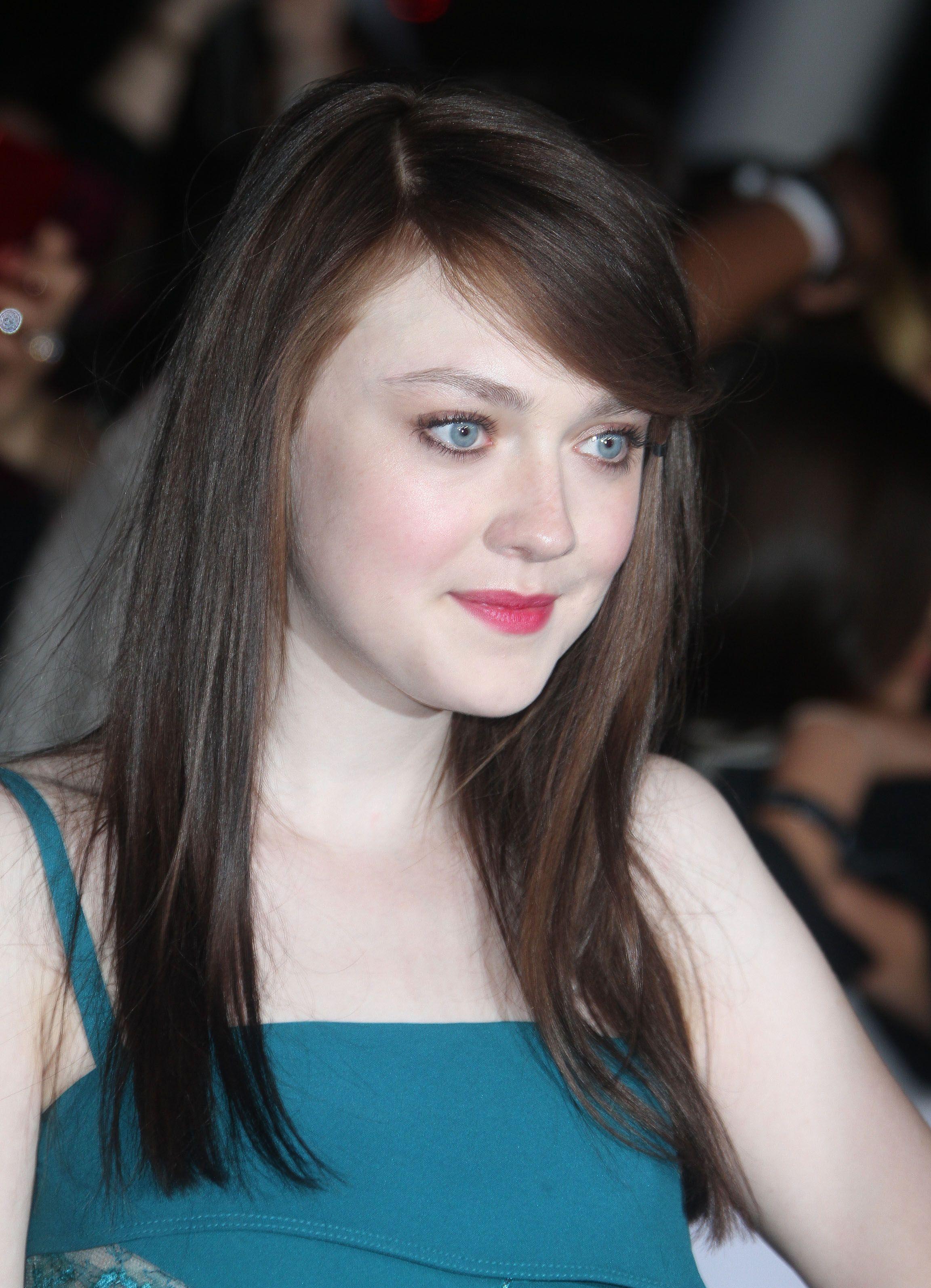 DakotaBreakingDawnPart2Premiere012.jpg