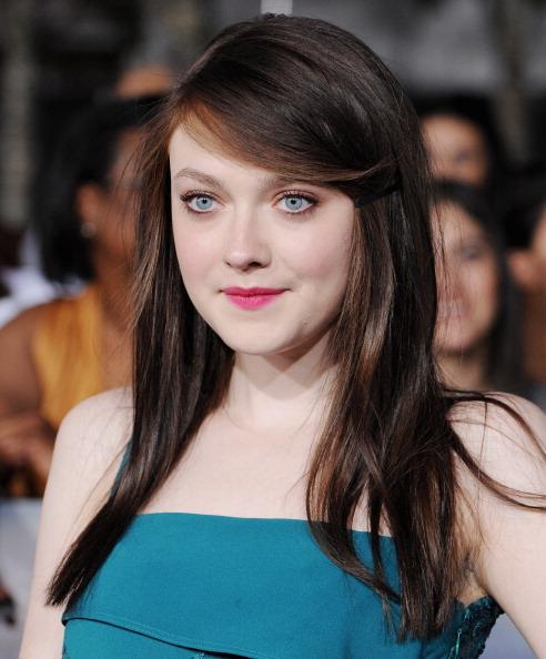 DakotaBreakingDawnPart2Premiere120.jpg