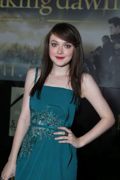 DakotaBreakingDawnPart2Premiere125.jpg