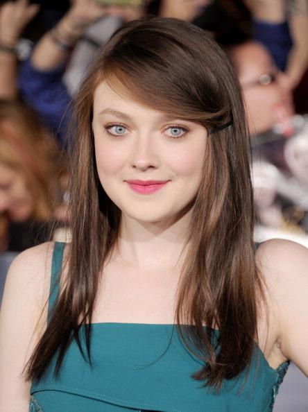DakotaBreakingDawnPart2Premiere218.jpg