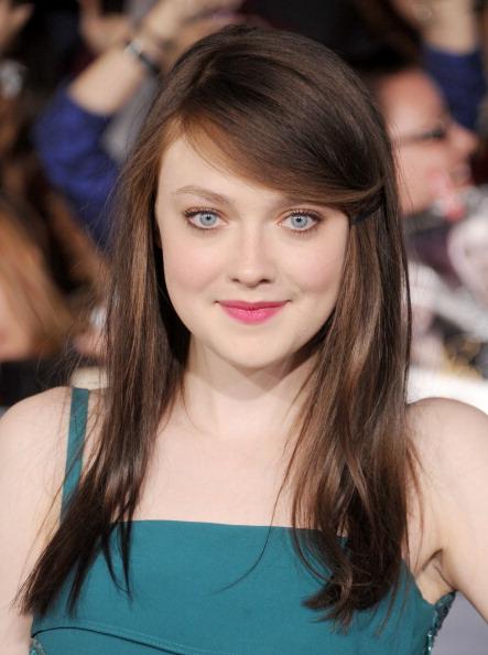 DakotaBreakingDawnPart2Premiere219.jpg