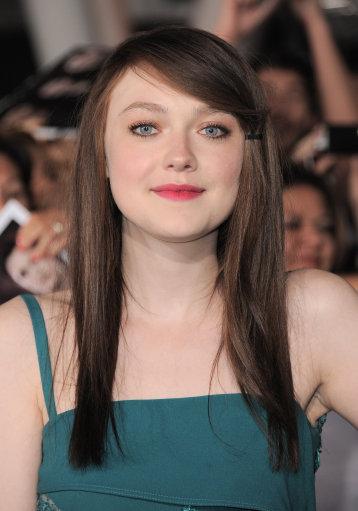 DakotaBreakingDawnPart2Premiere314.jpg