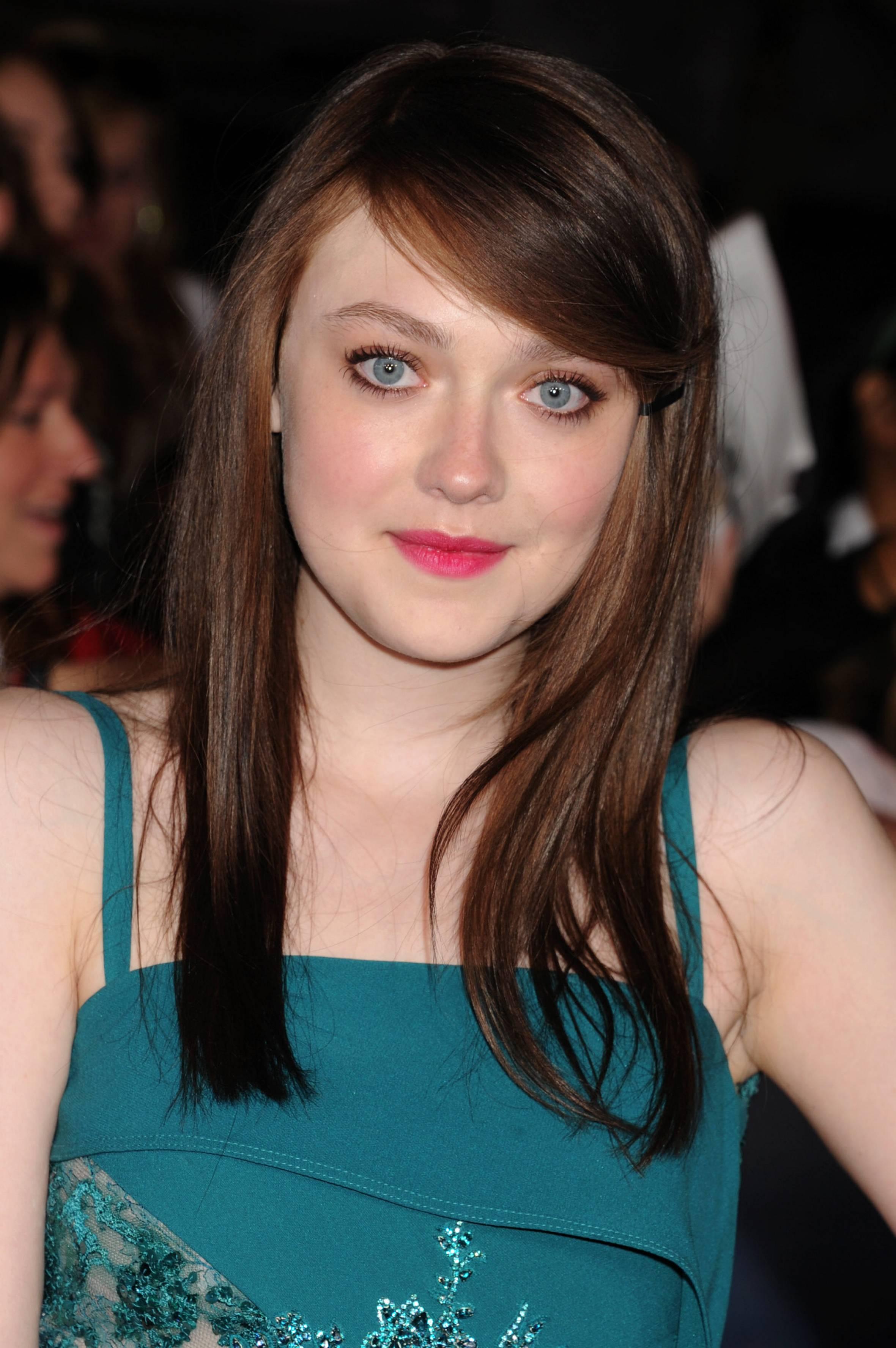 DakotaBreakingDawnPart2Premiere392.jpg