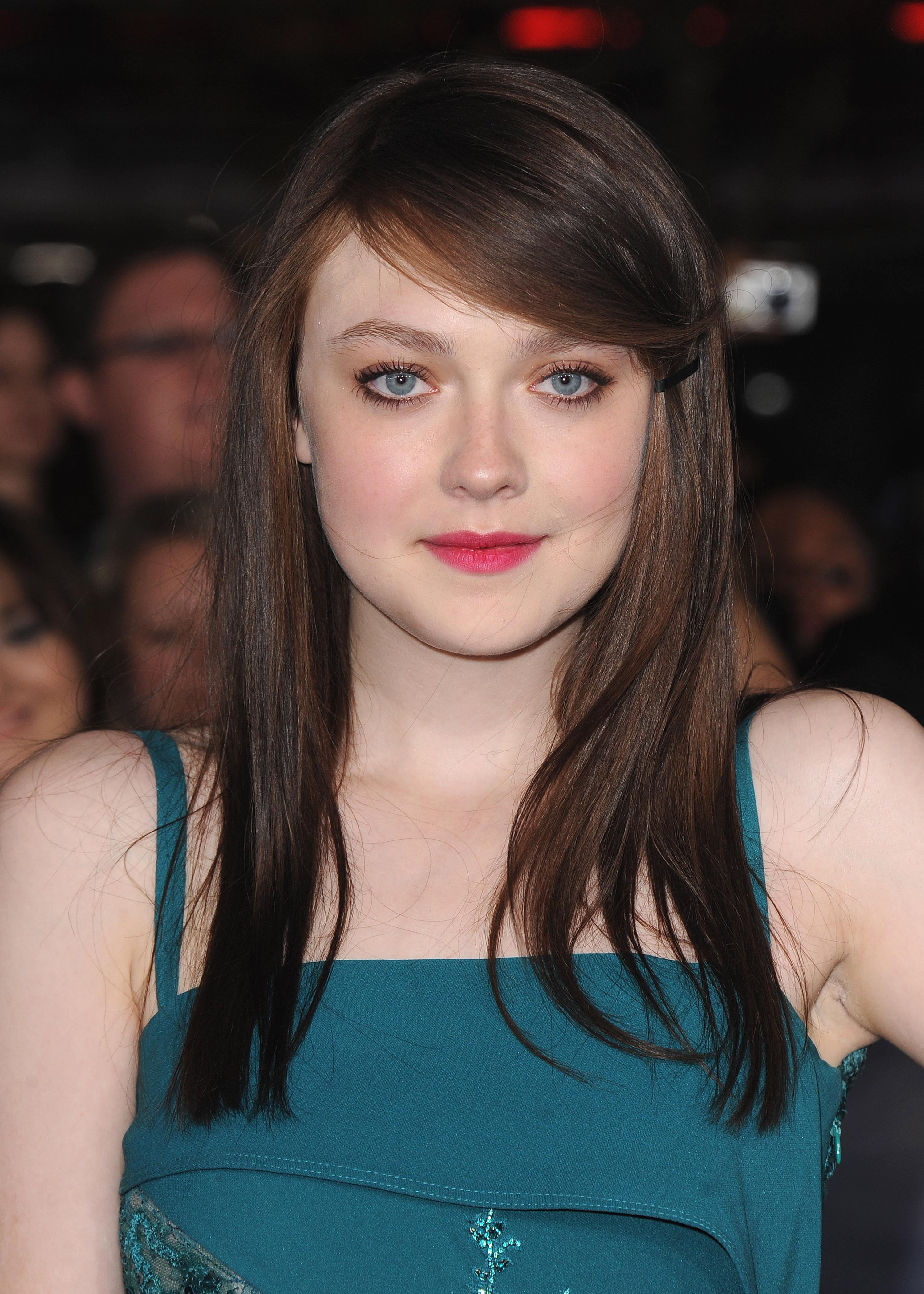 DakotaBreakingDawnPart2Premiere398.jpg
