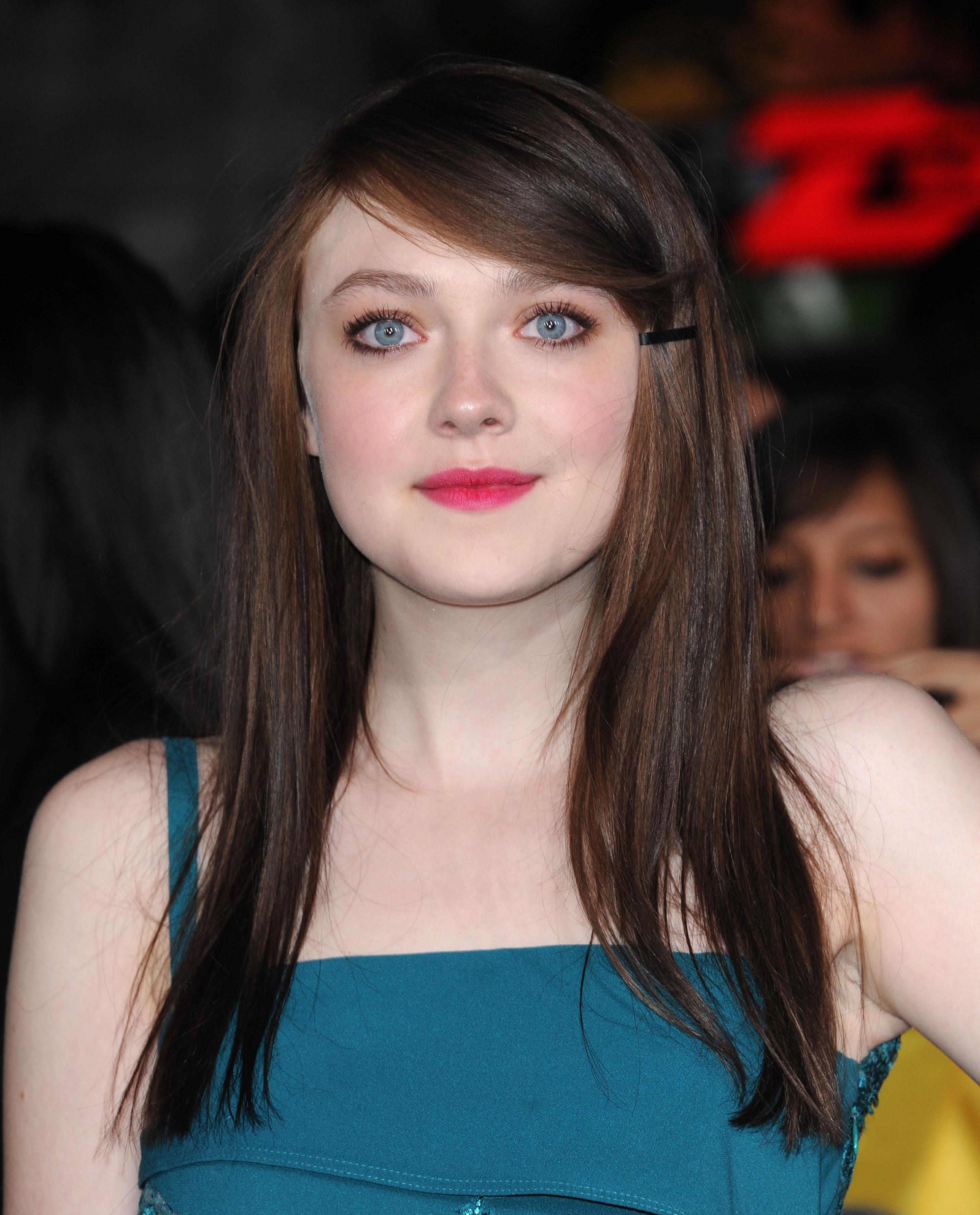 DakotaBreakingDawnPart2Premiere404.jpg