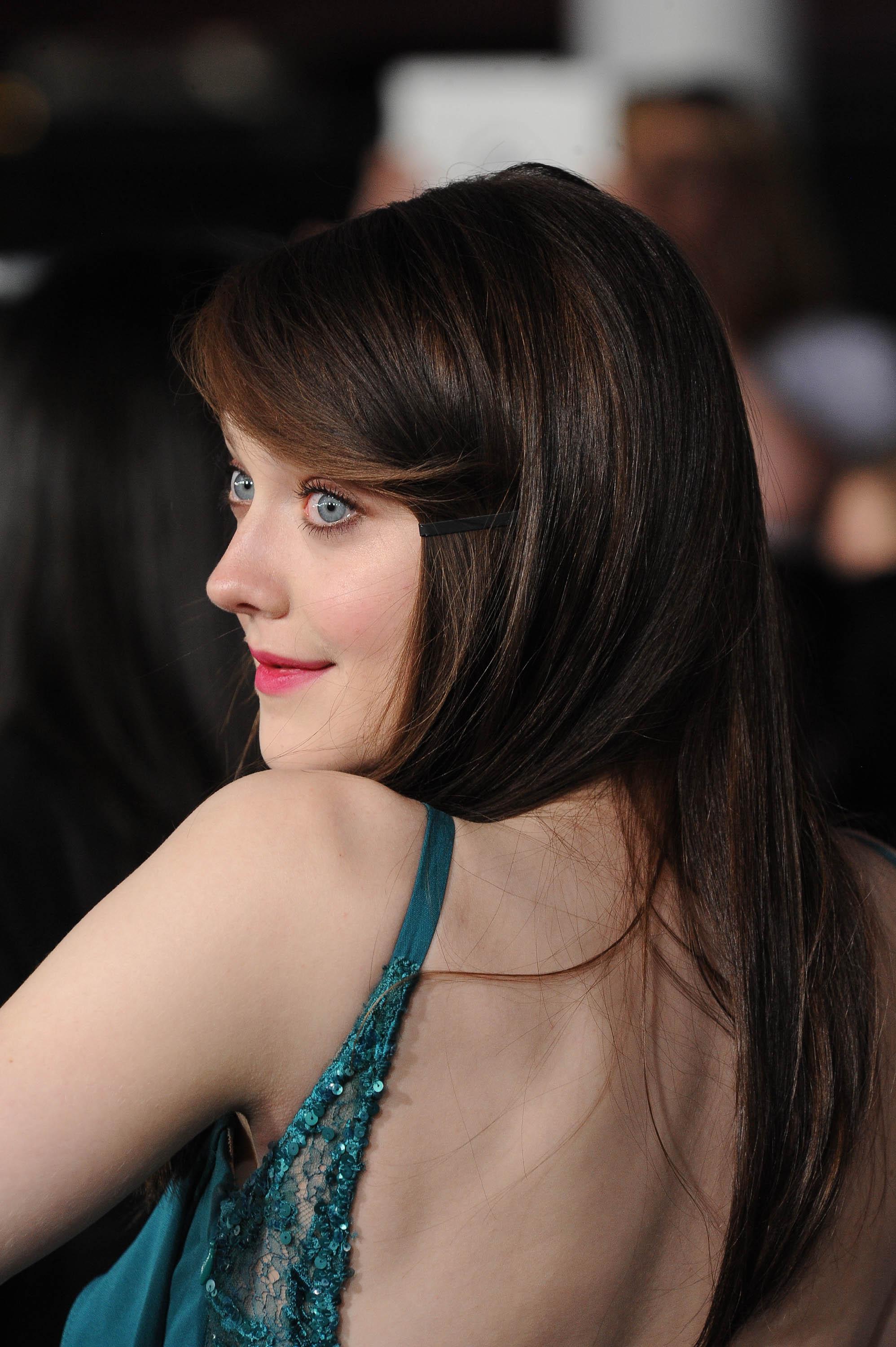 DakotaBreakingDawnPart2Premiere414.jpg
