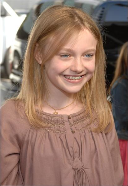 DakotaCWLAPremiere019.jpg