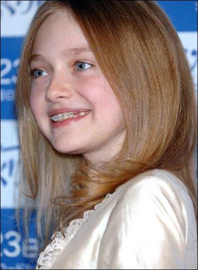 DakotaCWTokyoPremiere003.jpg