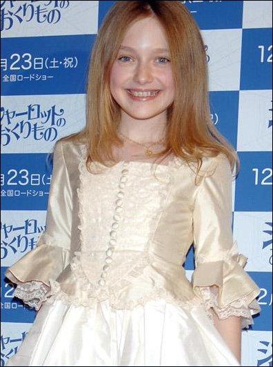 DakotaCWTokyoPremiere025.jpg