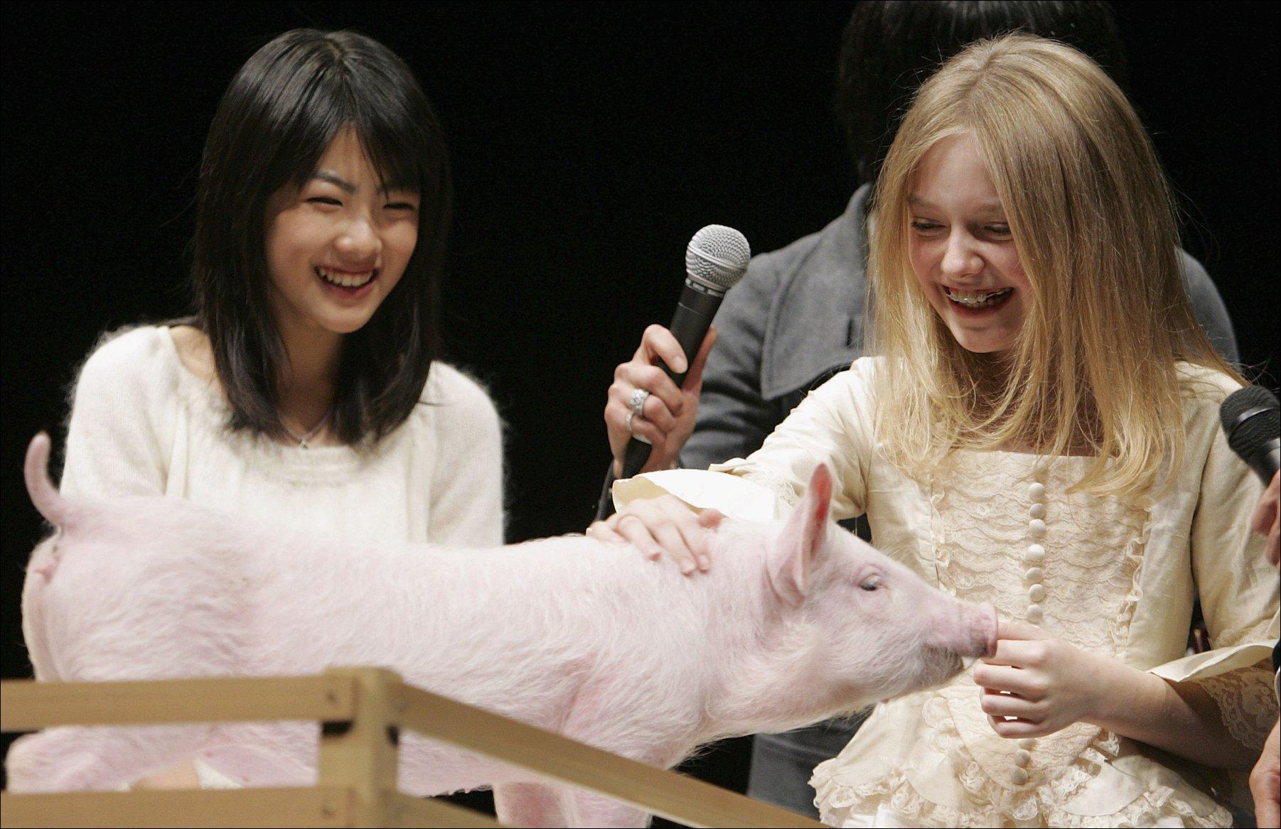 DakotaCWTokyoPremiere036.jpg