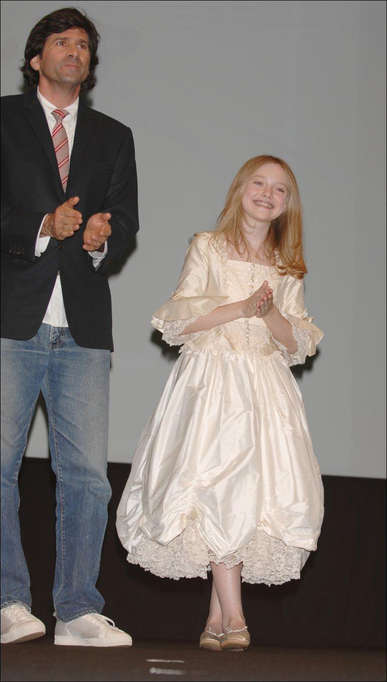 DakotaCWTokyoPremiere057.jpg
