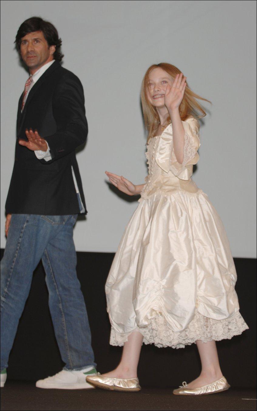 DakotaCWTokyoPremiere060.jpg
