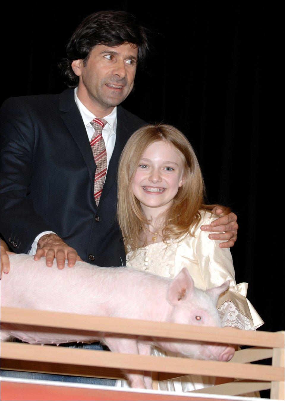 DakotaCWTokyoPremiere069.jpg