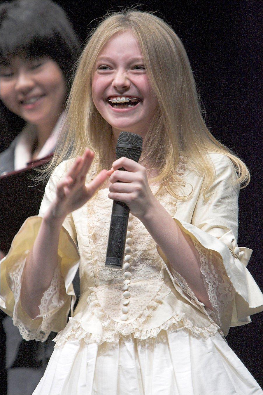 DakotaCWTokyoPremiere071.jpg