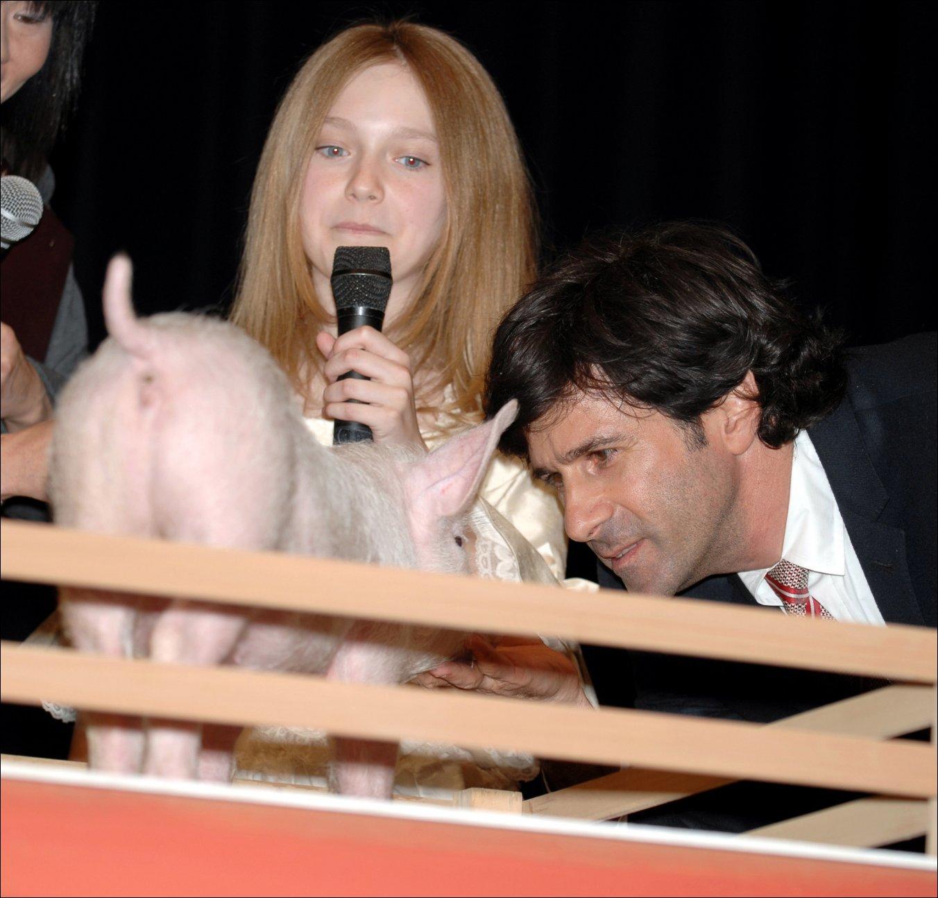 DakotaCWTokyoPremiere078.jpg