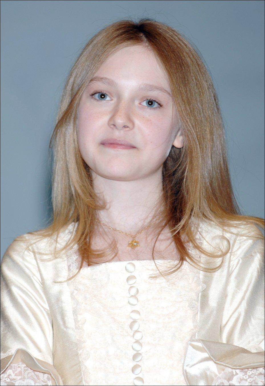 DakotaCWTokyoPremiere118.jpg