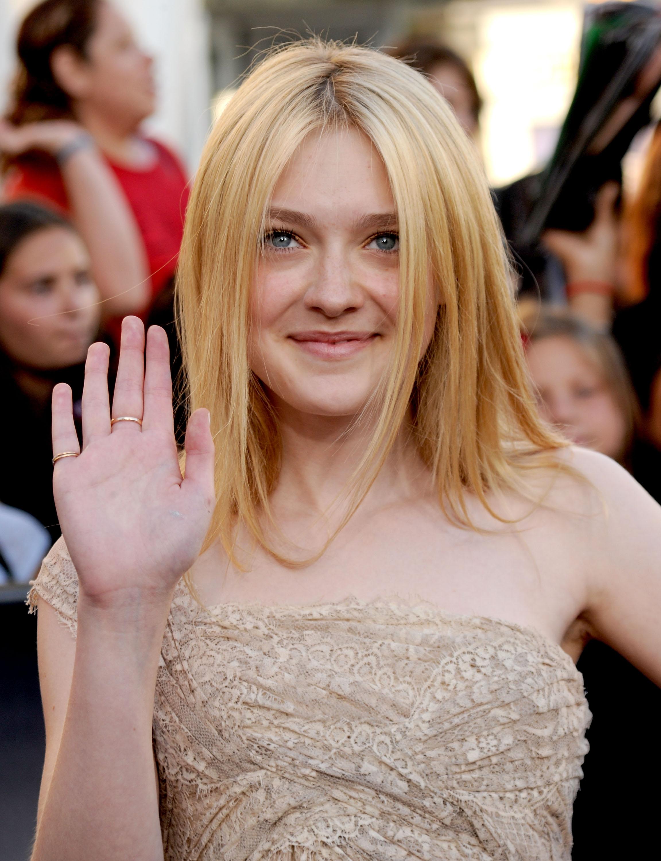 DakotaEclipsePremiereLA046.jpg