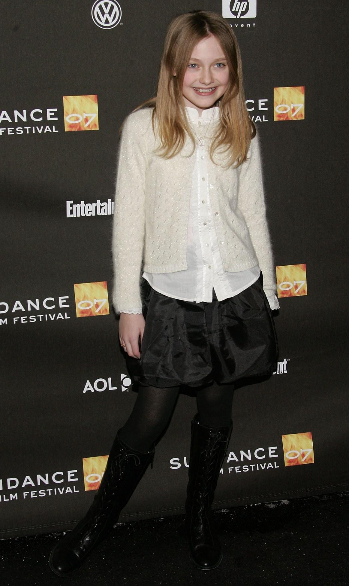 Dakota_HQHounddogPrem020.jpg