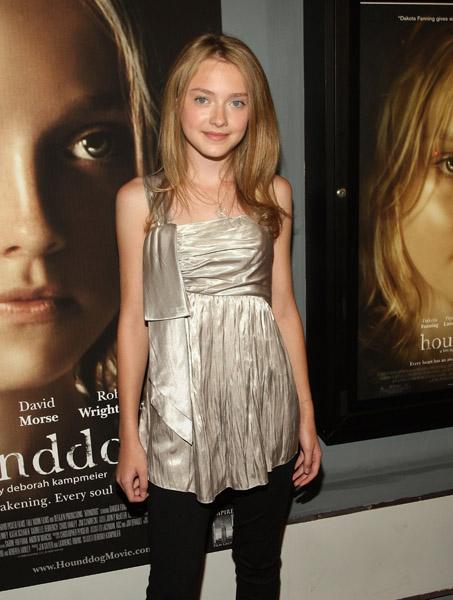 DakotaHounddogNYPremiere033.jpg