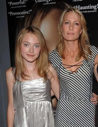 DakotaHounddogNYPremiere081.jpg