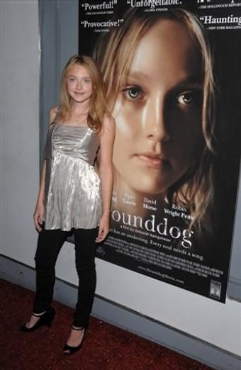 DakotaHounddogNYPremiere082.jpg
