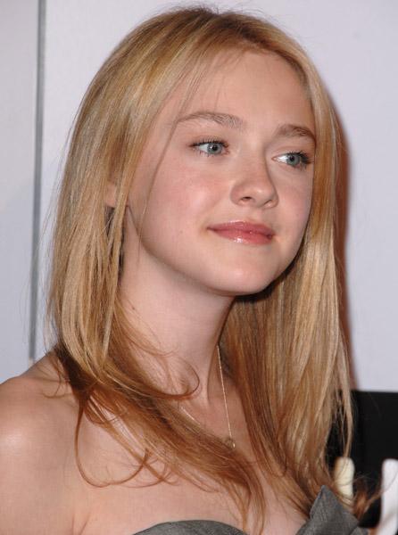 DakotaPushPremiere010.jpg