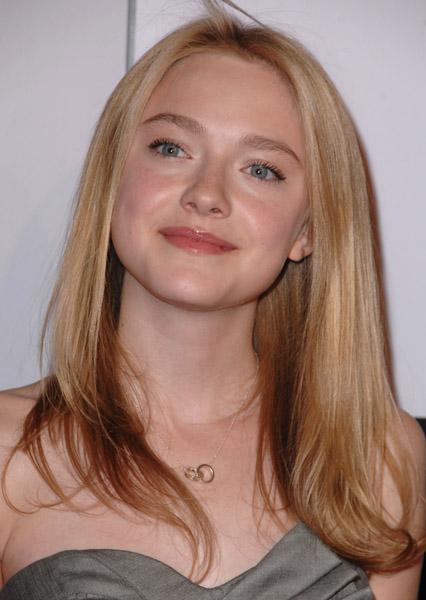DakotaPushPremiere025.jpg