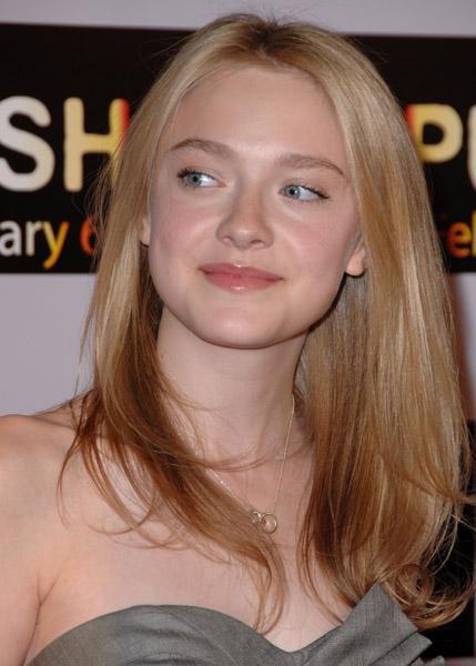 DakotaPushPremiere036.jpg