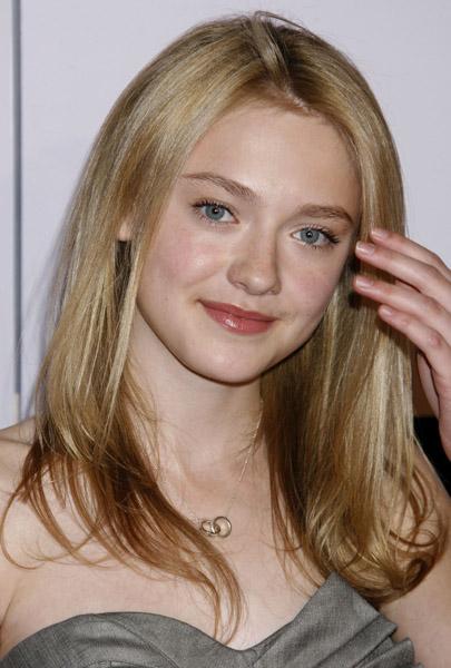 DakotaPushPremiere135.jpg