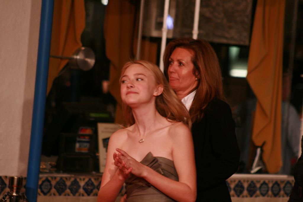 DakotaPushPremiere141.jpg