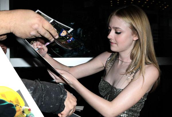 TheRunawaysLAPremiere11march2010001.jpg