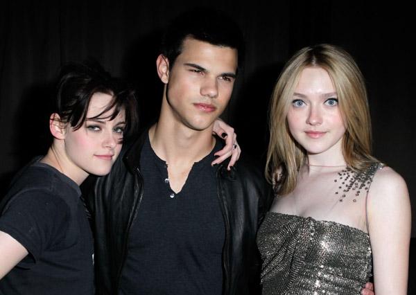 TheRunawaysLAPremiereAfterParty11march2010026.jpg
