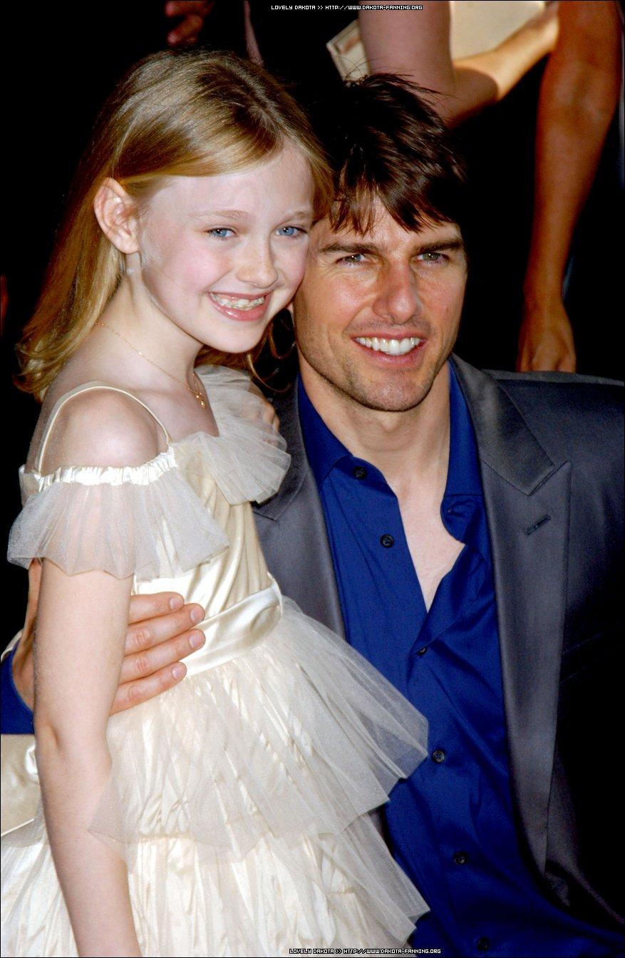 DakotaWOTWNYPremiere051.jpg