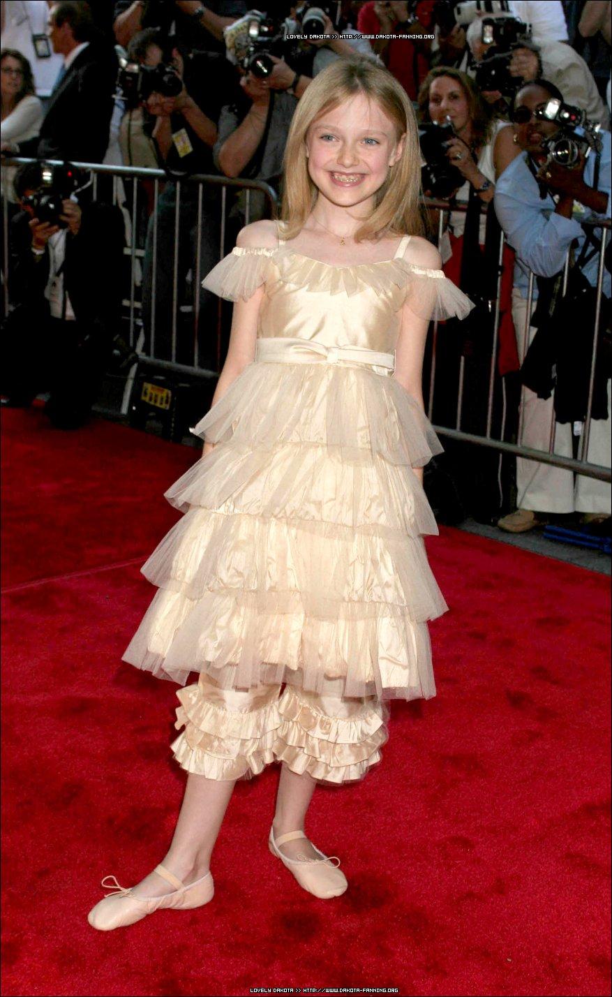 DakotaWOTWNYPremiere054.jpg