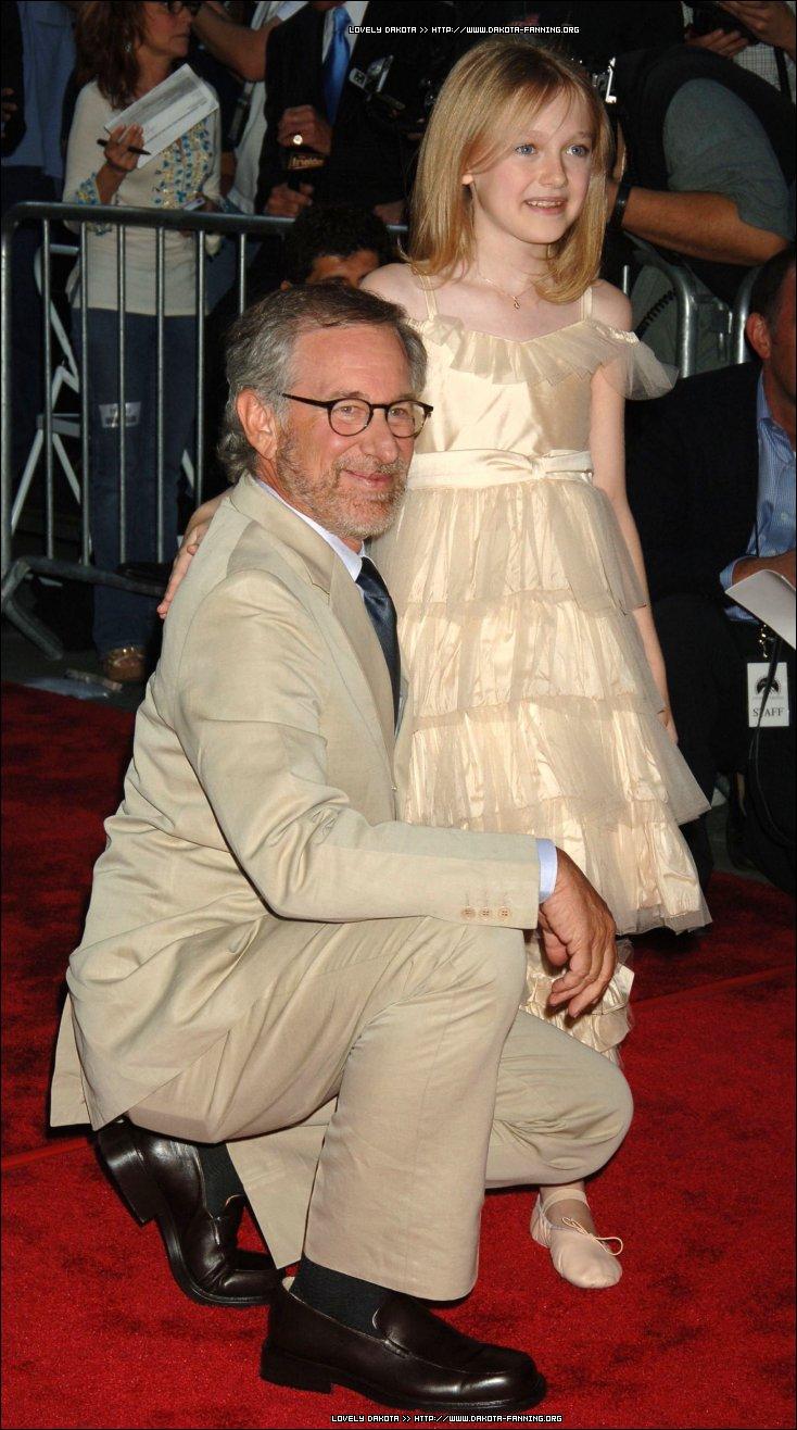 DakotaWOTWNYPremiere082.jpg
