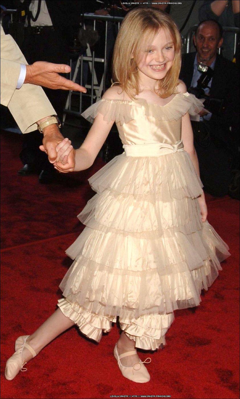 DakotaWOTWNYPremiere084.jpg