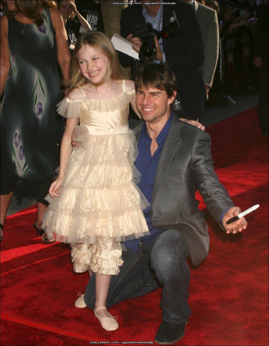 DakotaWOTWNYPremiere087.jpg