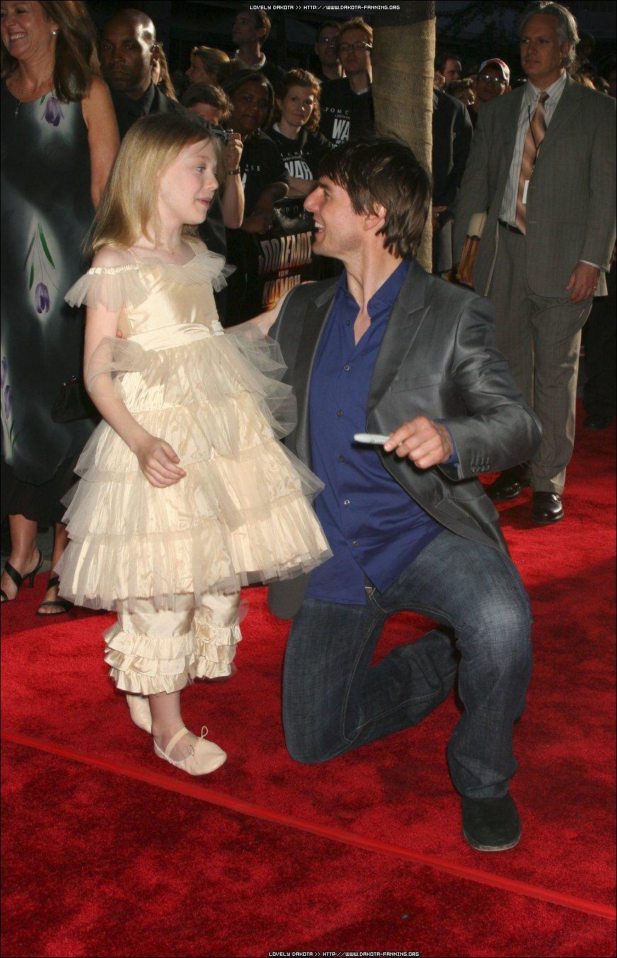 DakotaWOTWNYPremiere089.jpg