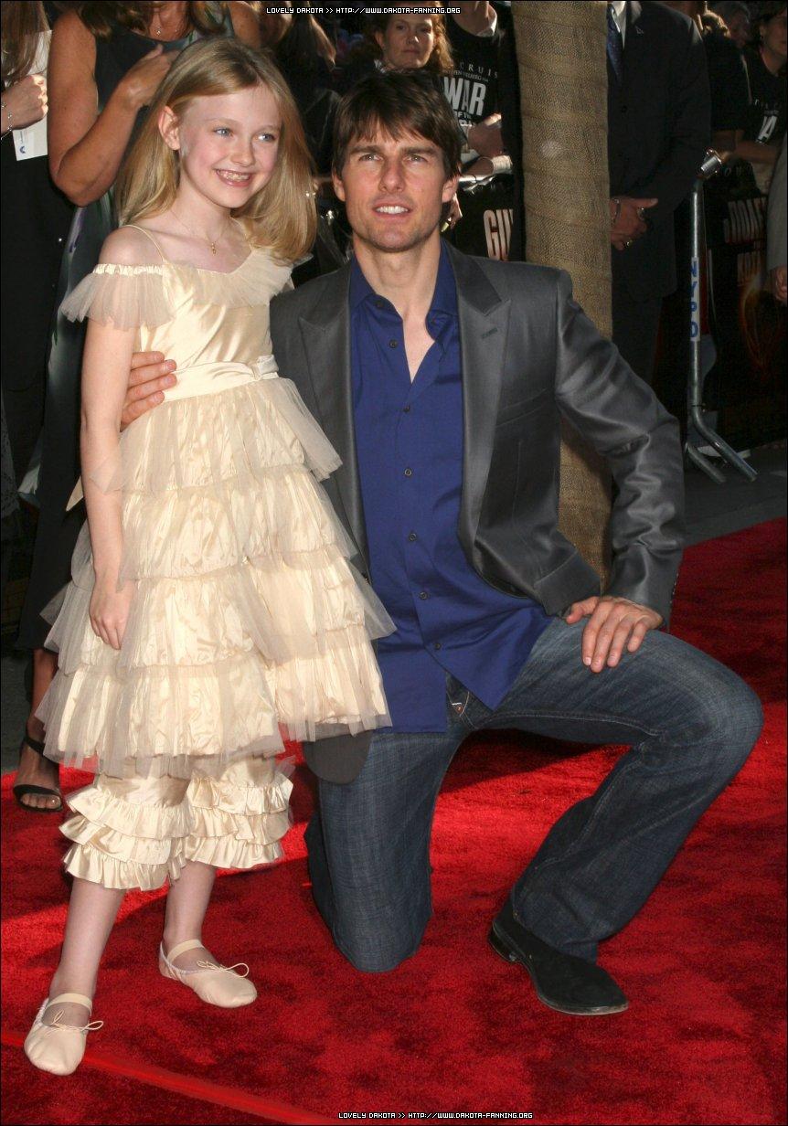 DakotaWOTWNYPremiere094.jpg