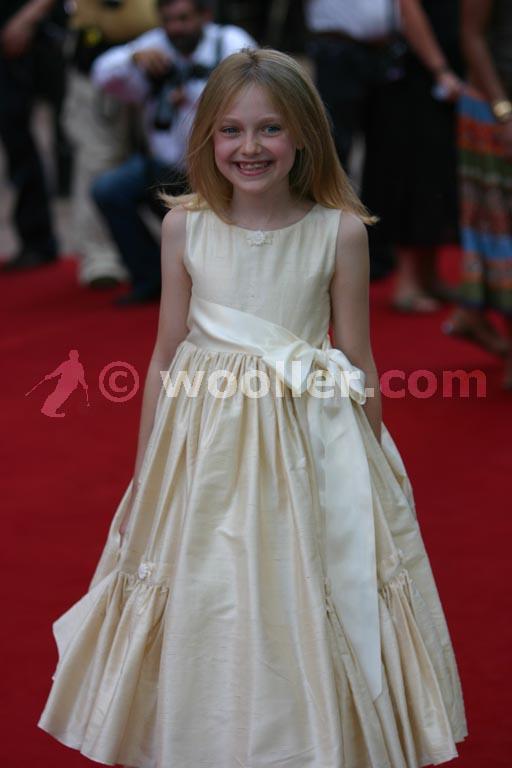 DakotaWOTWUKPremiere062.jpg